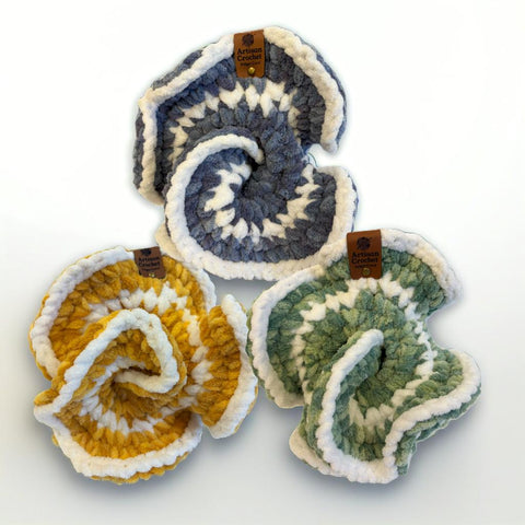 Small Heathered Plush Fidget Coral